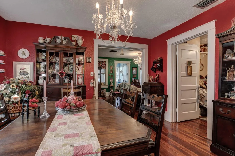 401 E 9TH AVENUE Mount Dora, FL 32757
