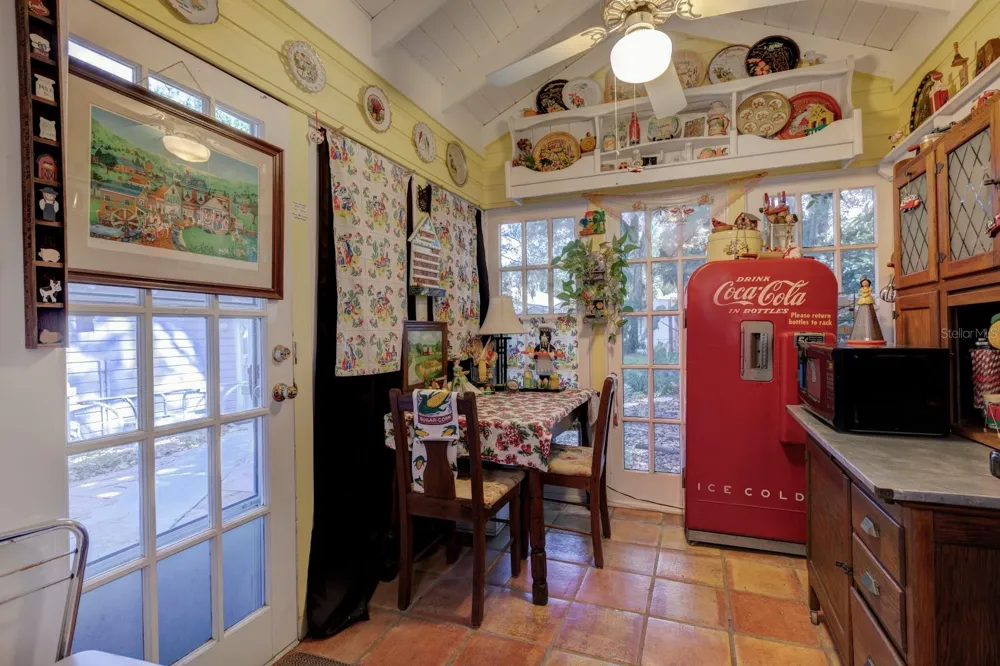 401 E 9TH AVENUE Mount Dora, FL 32757
