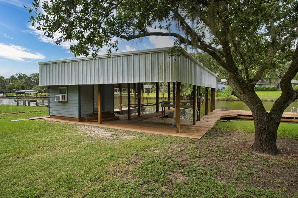 136 Pr 652 Sargent, TX 77414