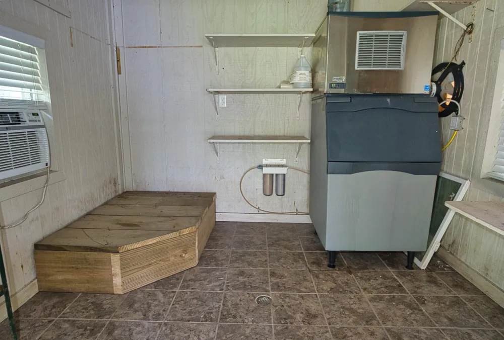 136 Pr 652 Sargent, TX 77414