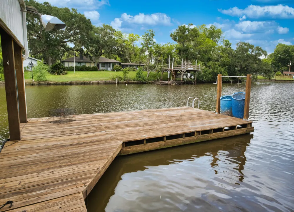 136 Pr 652 Sargent, TX 77414
