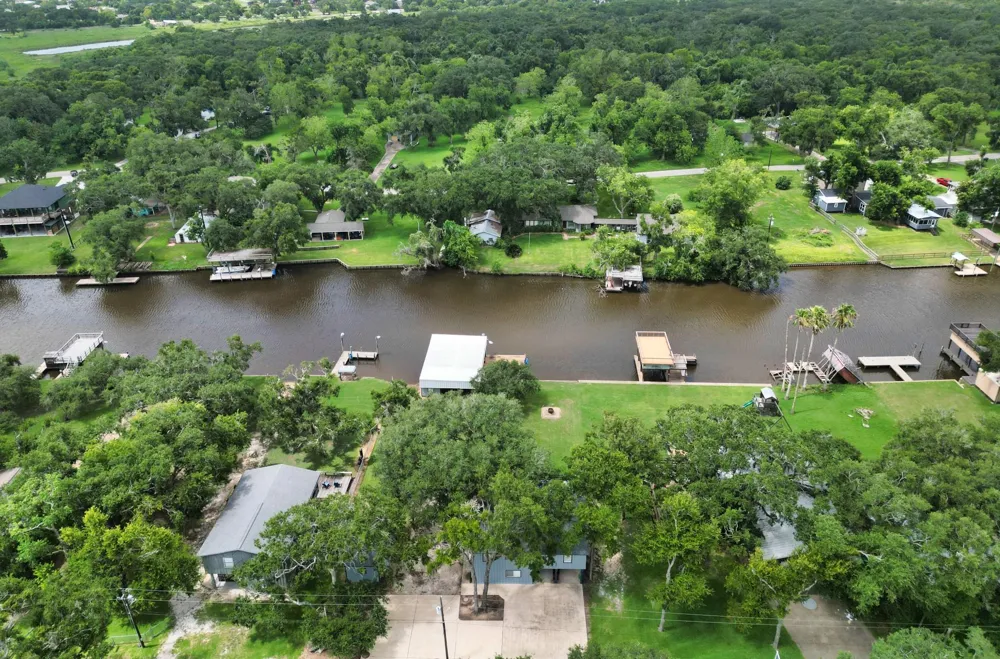 136 Pr 652 Sargent, TX 77414