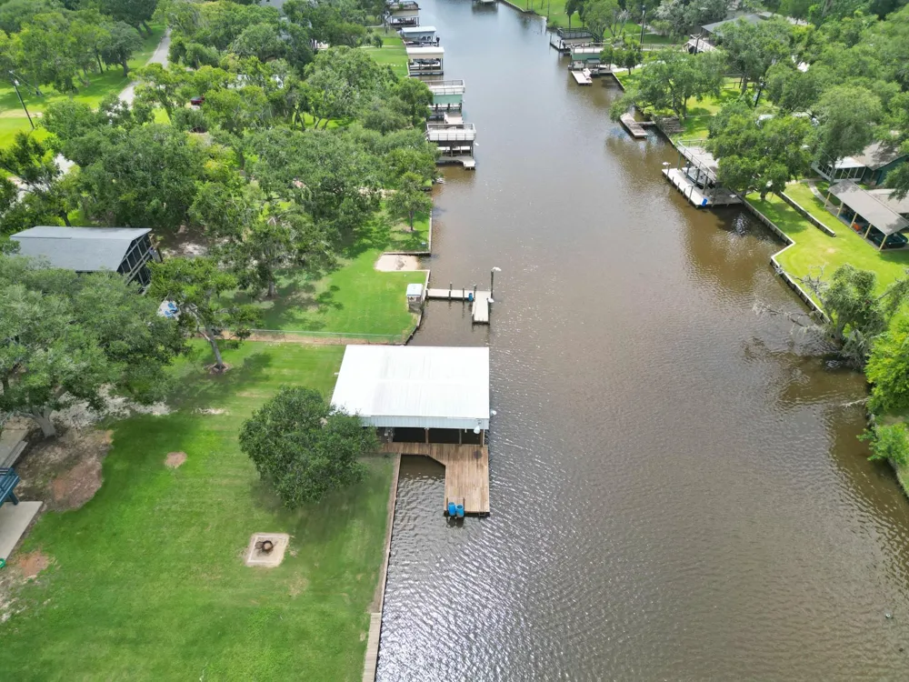 136 Pr 652 Sargent, TX 77414