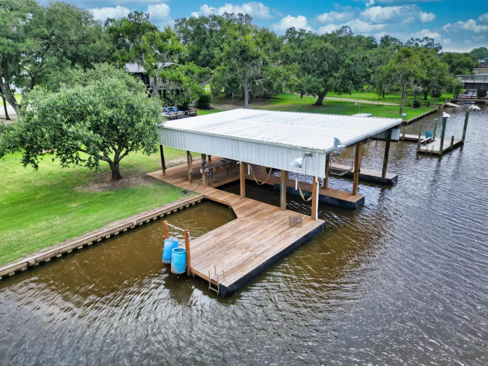 136 Pr 652 Sargent, TX 77414