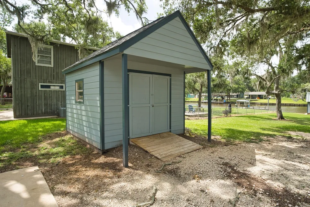 136 Pr 652 Sargent, TX 77414