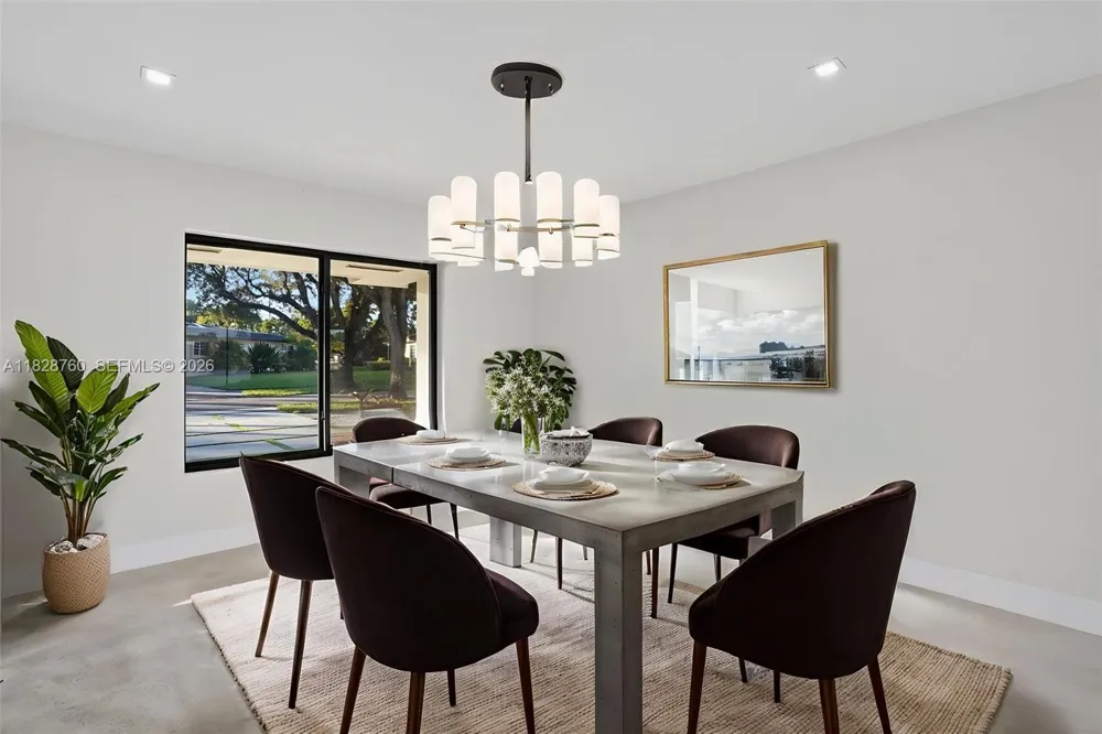 7101 E Troon Cir Miami Lakes, FL 33014