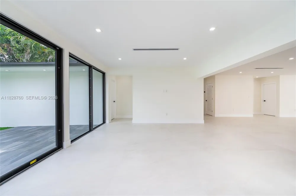 7101 E Troon Cir Miami Lakes, FL 33014