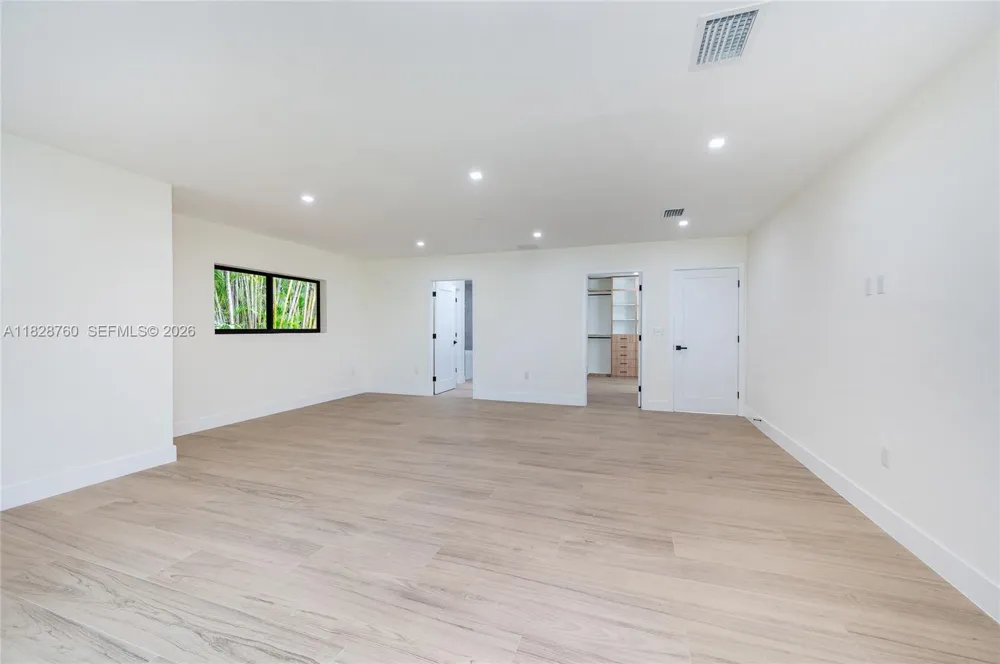 7101 E Troon Cir Miami Lakes, FL 33014