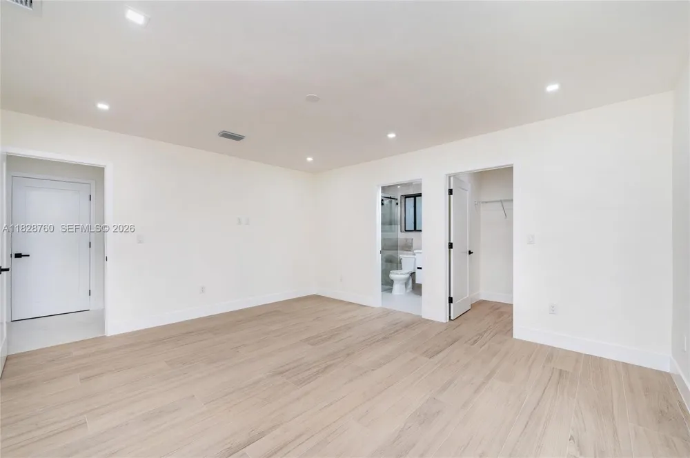 7101 E Troon Cir Miami Lakes, FL 33014