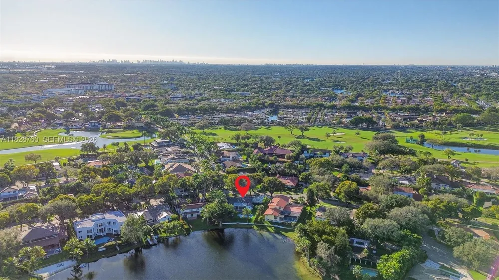7101 E Troon Cir Miami Lakes, FL 33014