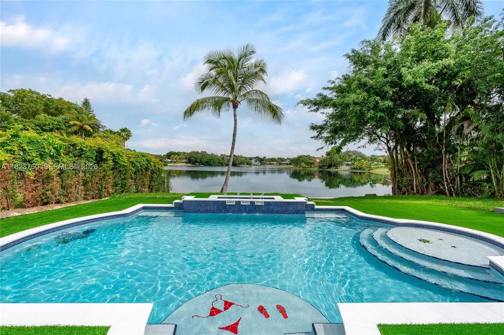7101 E Troon Cir Miami Lakes, FL 33014