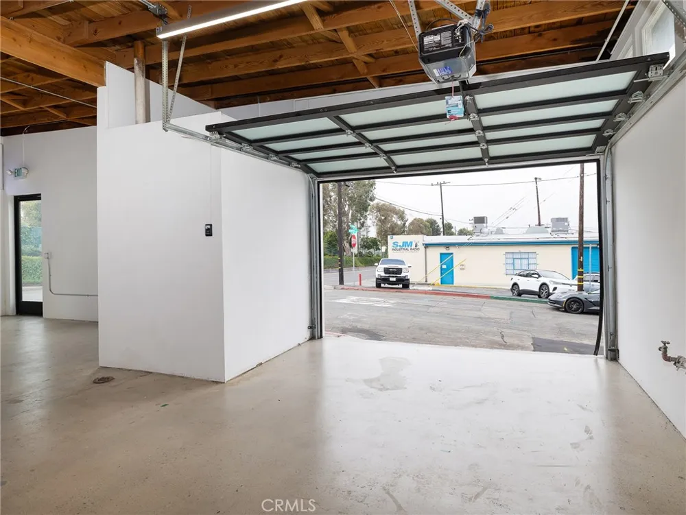 805 E El Segundo Boulevard El Segundo, CA 90245