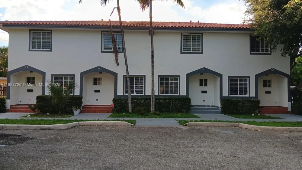 972 18th Ct Hollywood, FL 33020