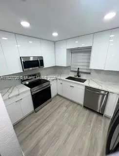 972 18th Ct Hollywood, FL 33020