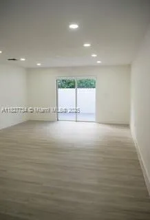 964 18th Ct Hollywood, FL 33020