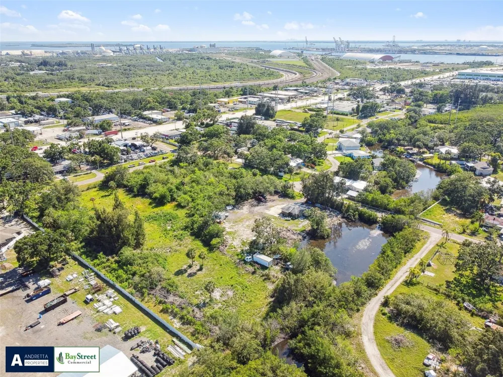 4713 EL CAMINO BLANCO BOULEVARD Tampa, FL 33619