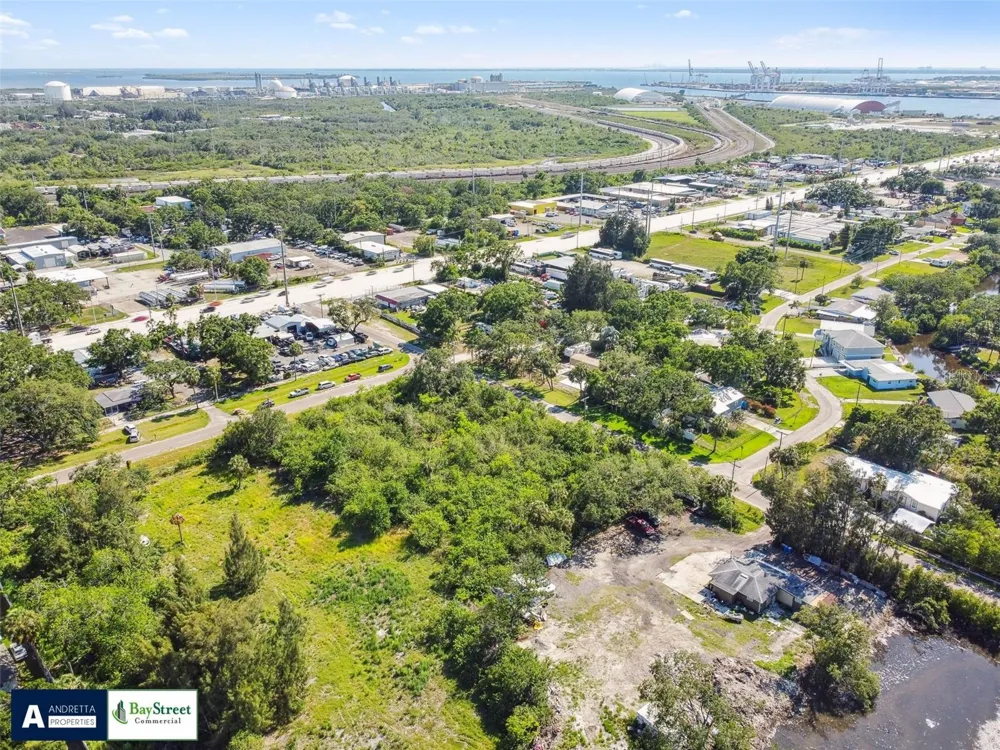 4713 EL CAMINO BLANCO BOULEVARD Tampa, FL 33619