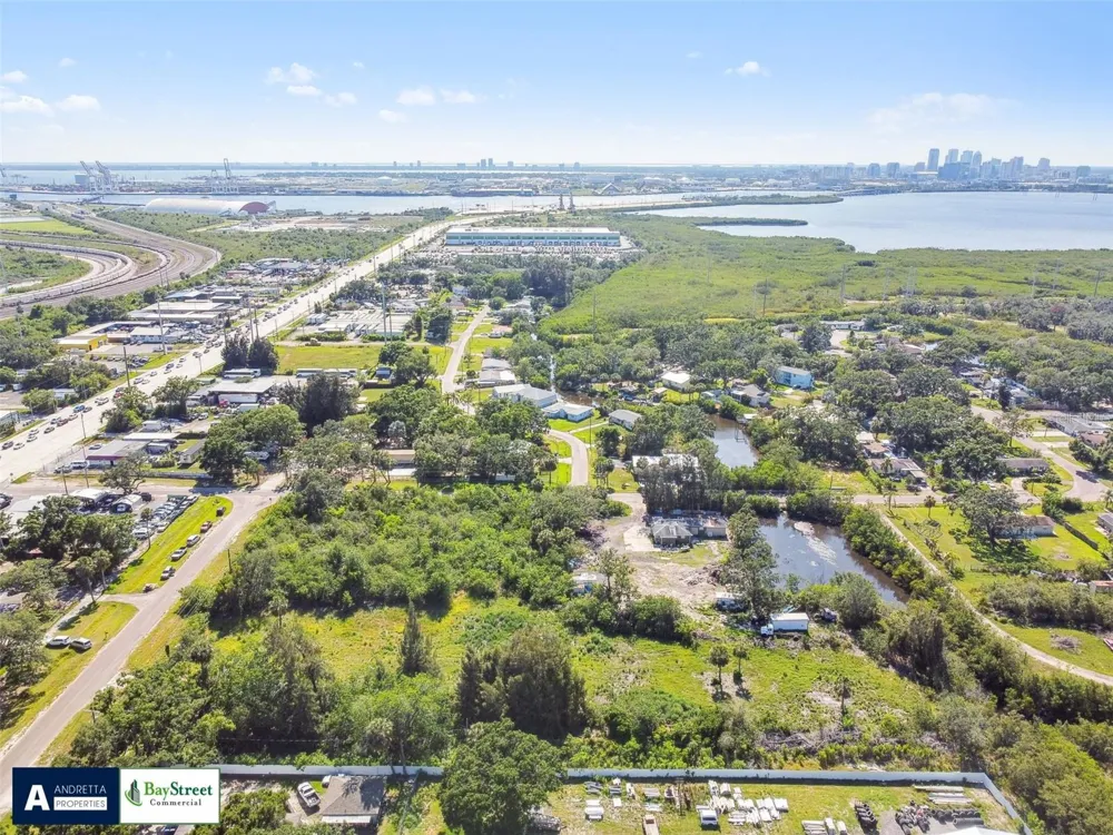 4713 EL CAMINO BLANCO BOULEVARD Tampa, FL 33619