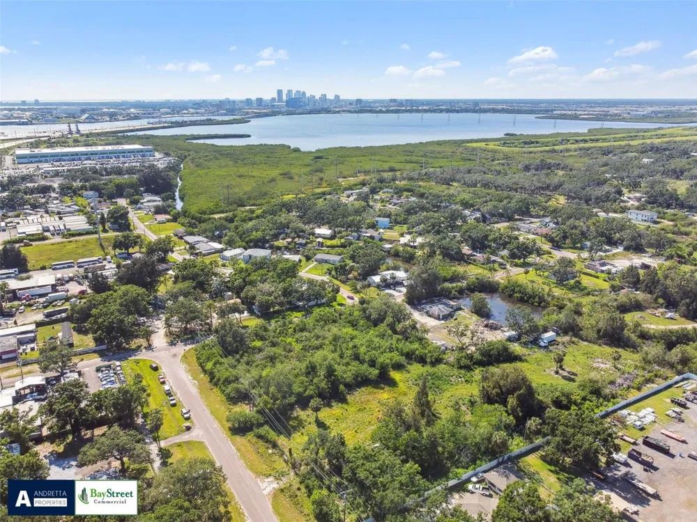 4713 EL CAMINO BLANCO BOULEVARD Tampa, FL 33619