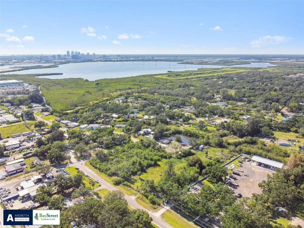 4713 EL CAMINO BLANCO BOULEVARD Tampa, FL 33619