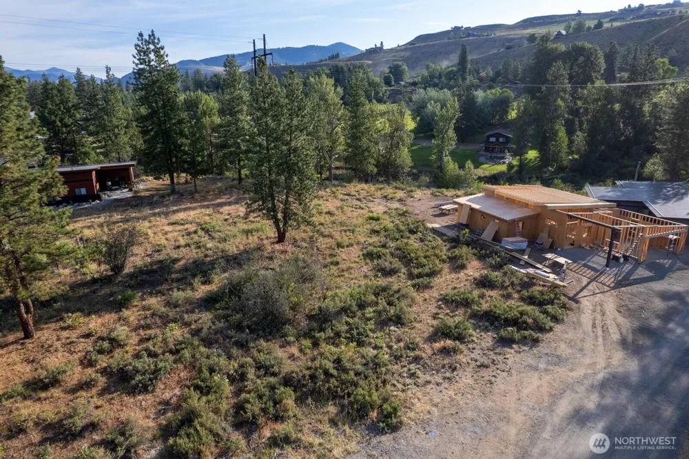 615 Pine Loop Winthrop, WA 98862