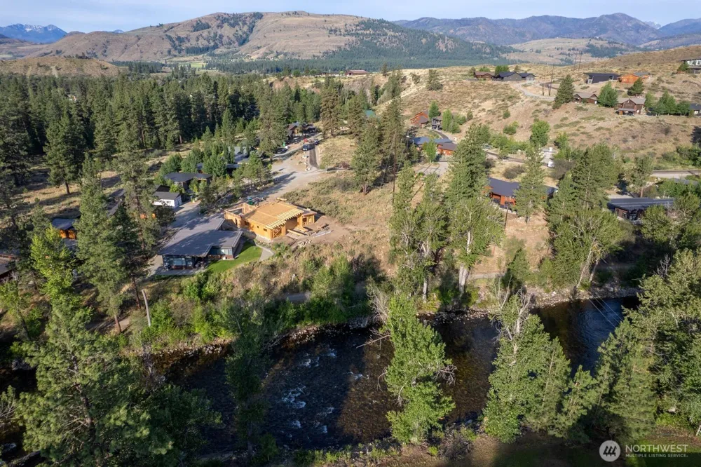 615 Pine Loop Winthrop, WA 98862