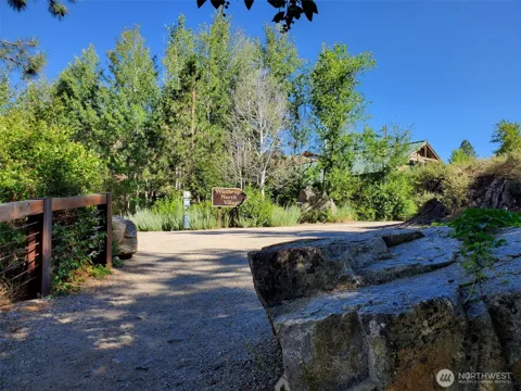 615 Pine Loop