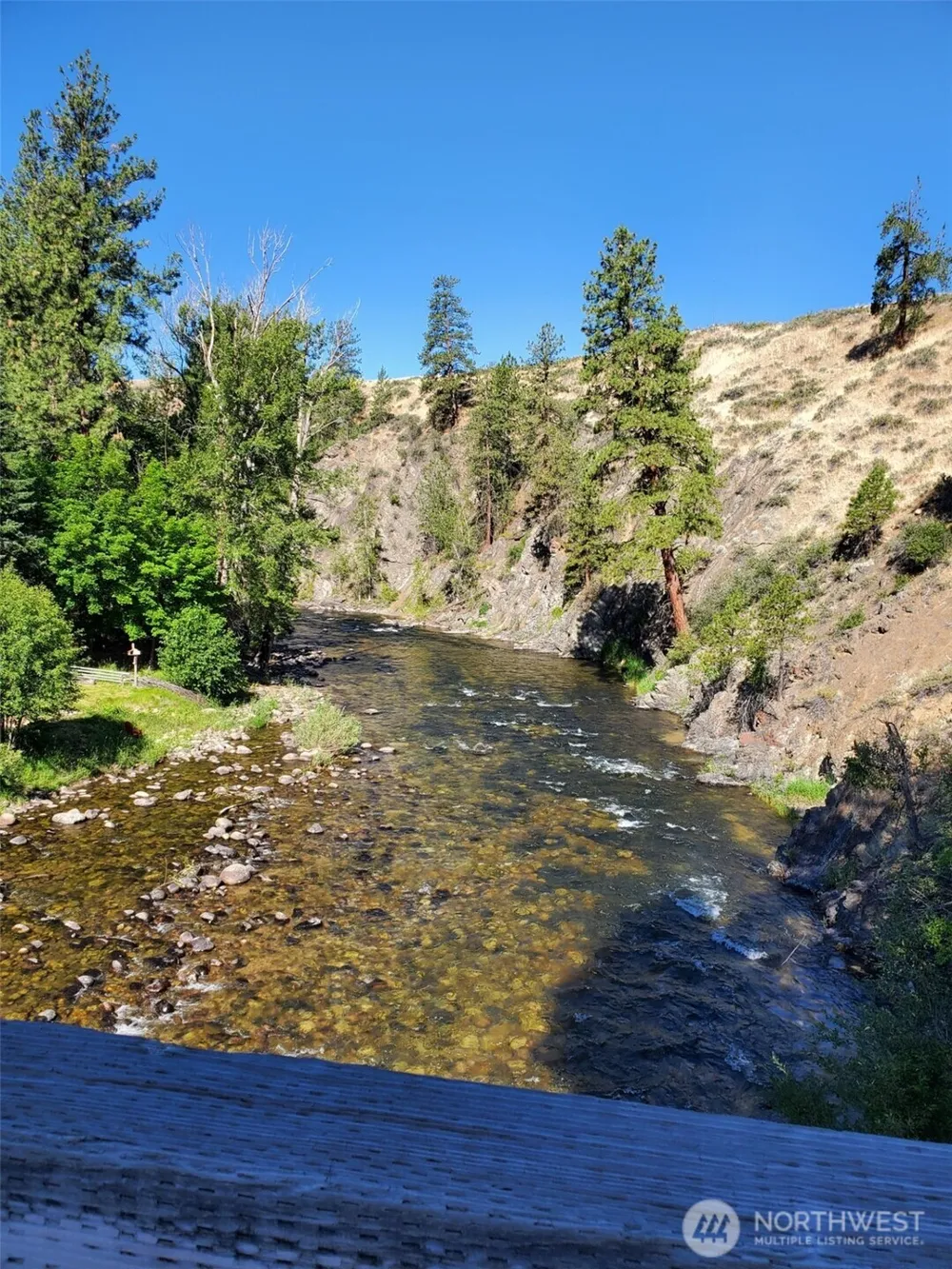 615 Pine Loop Winthrop, WA 98862