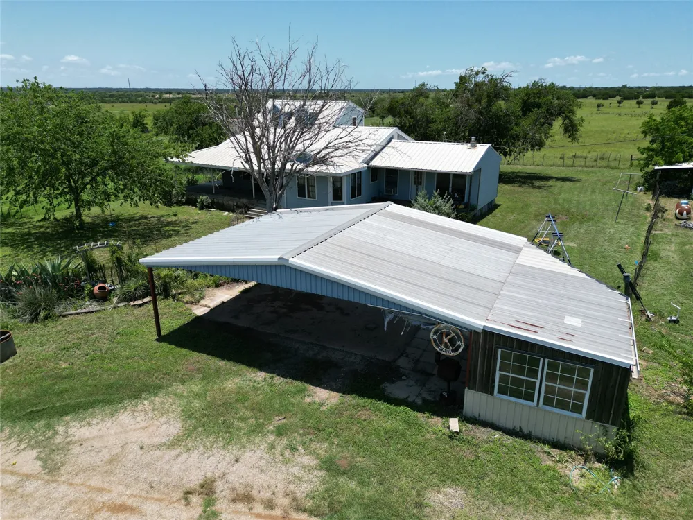 1720 County Road 276 Bertram, TX 78605