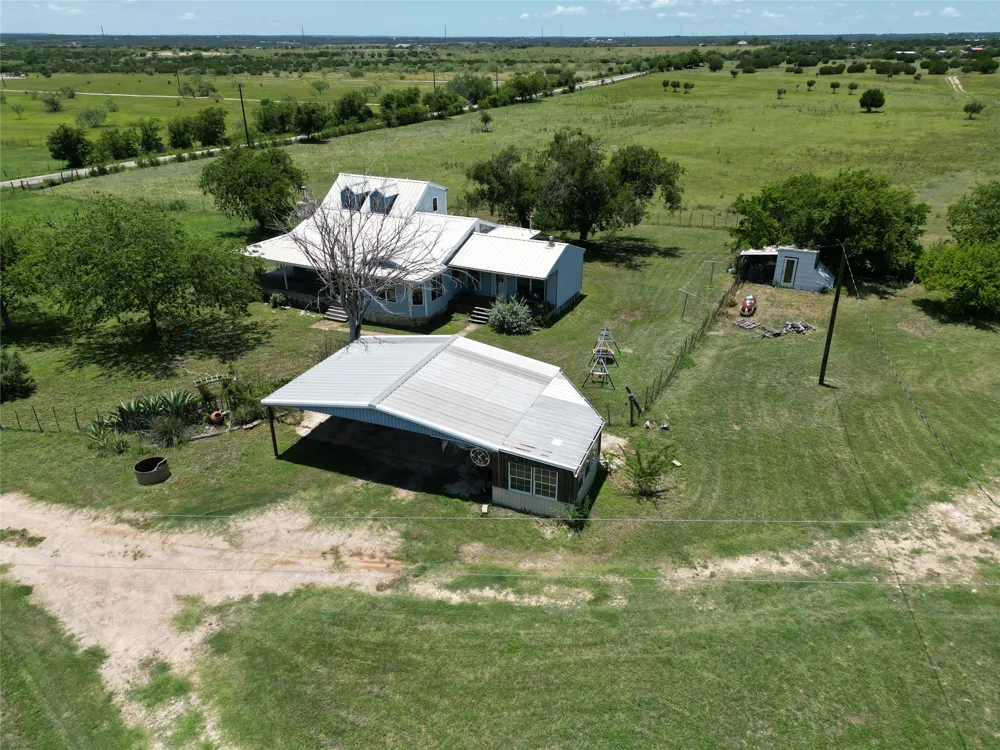 1720 County Road 276 Bertram, TX 78605