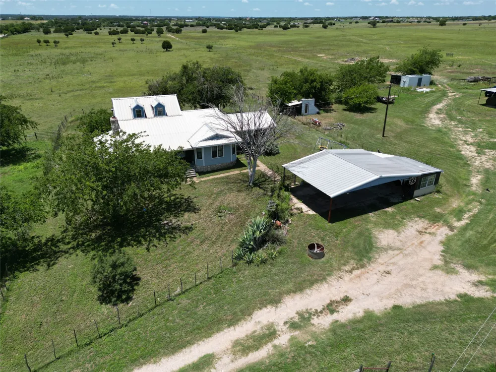 1720 County Road 276 Bertram, TX 78605
