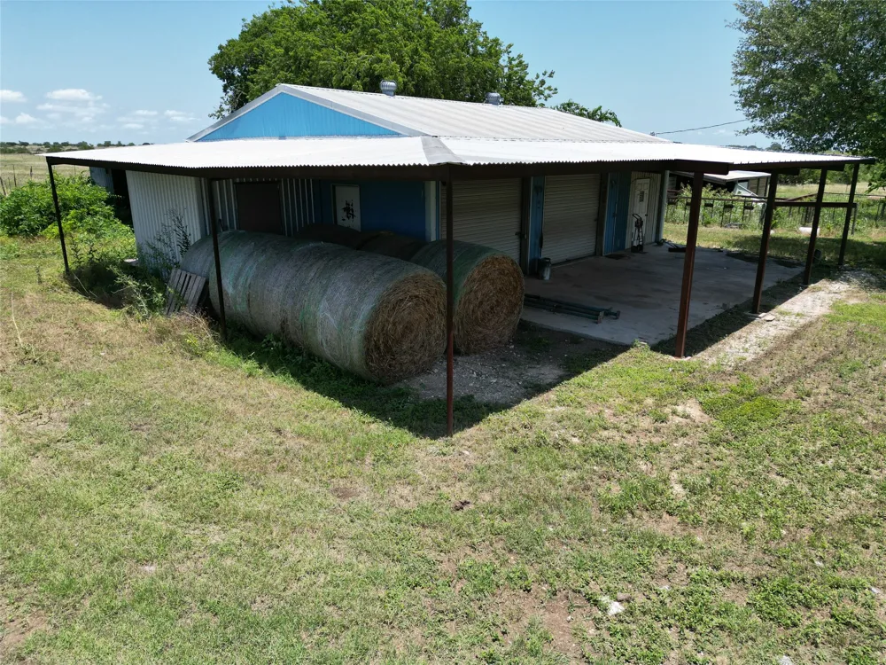 1720 County Road 276 Bertram, TX 78605