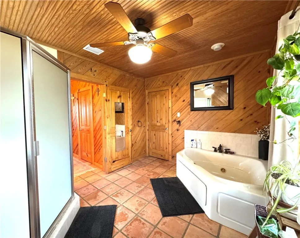 5567 County Road 1441 Mathis, TX 78368