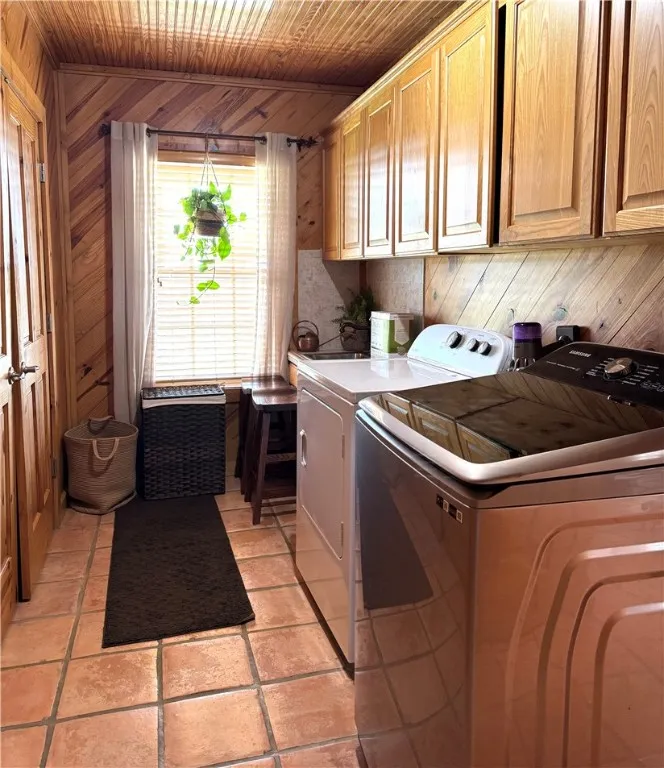 5567 County Road 1441 Mathis, TX 78368