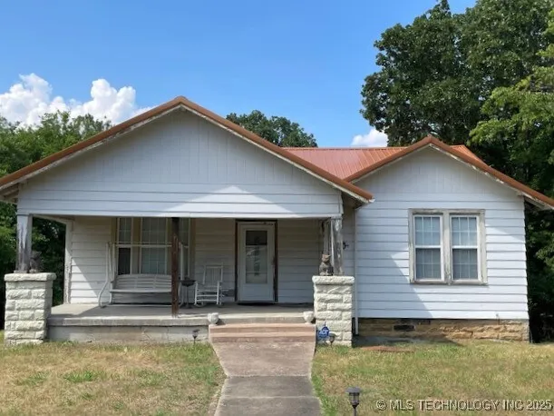 217 W Seminole Avenue