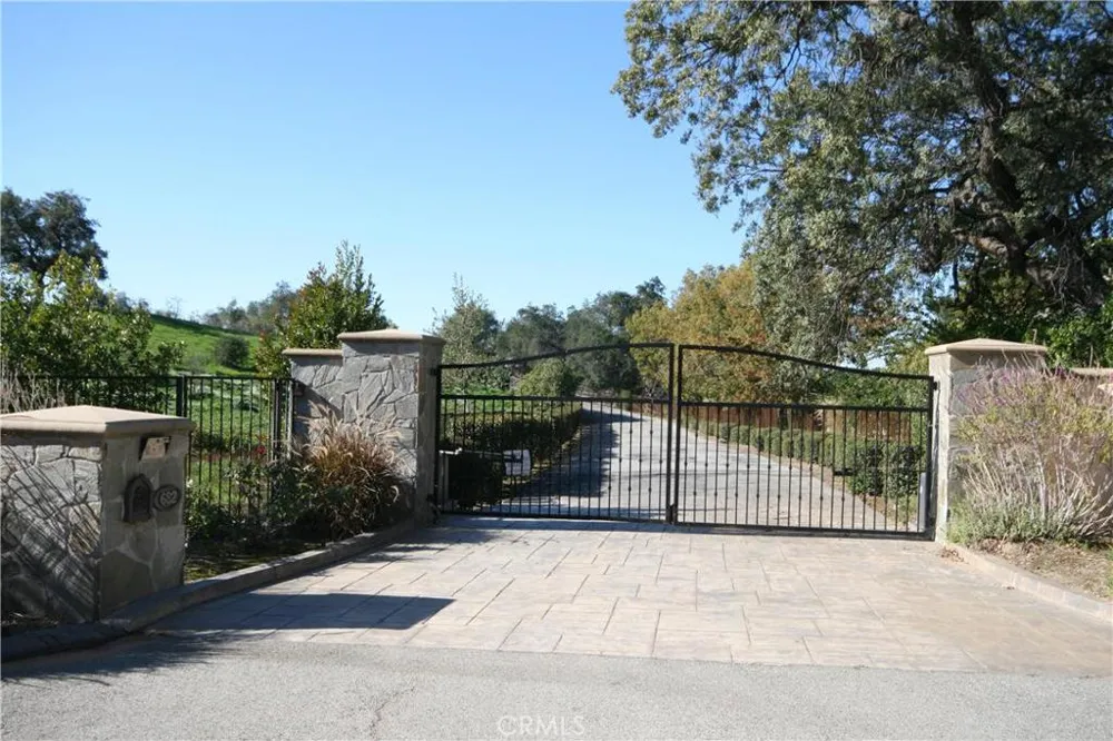 682 Deodar Lane Bradbury, CA 91008