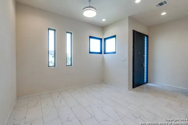 2638 E COMMERCE ST San Antonio, TX 78203