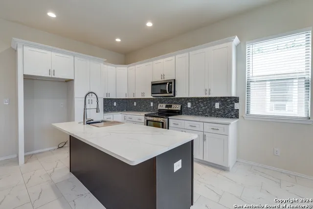 2638 E COMMERCE ST San Antonio, TX 78203