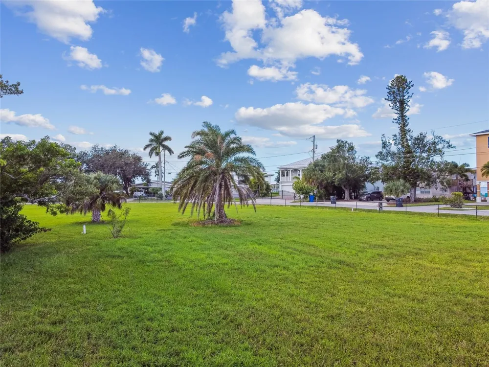 W SHELL POINT ROAD Ruskin, FL 33570