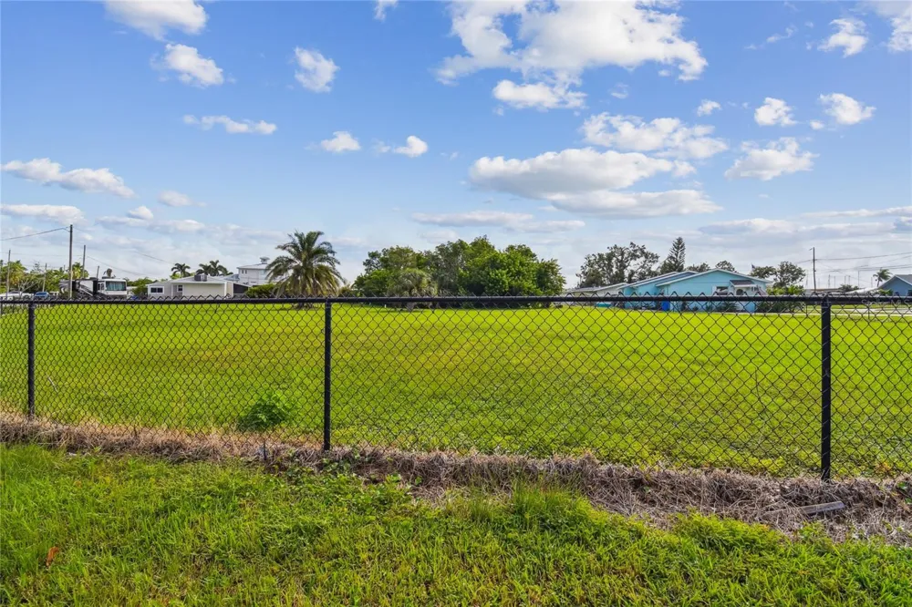 W SHELL POINT ROAD Ruskin, FL 33570