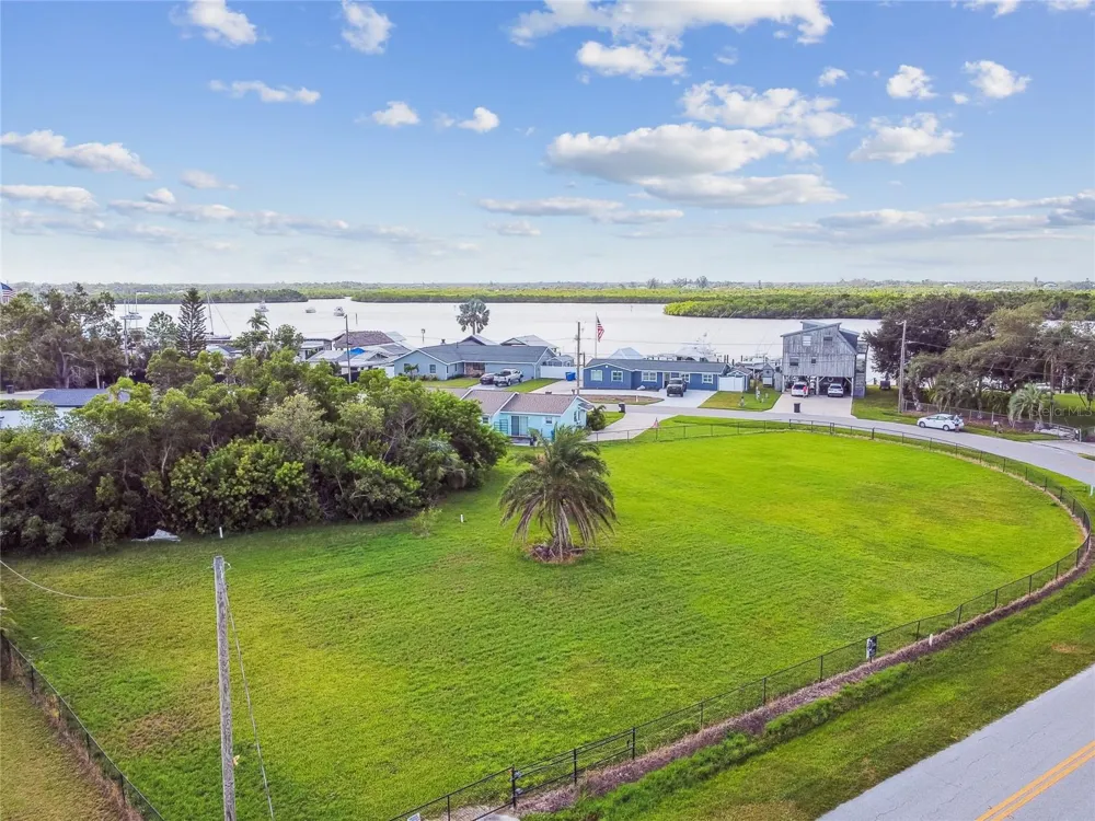 W SHELL POINT ROAD Ruskin, FL 33570