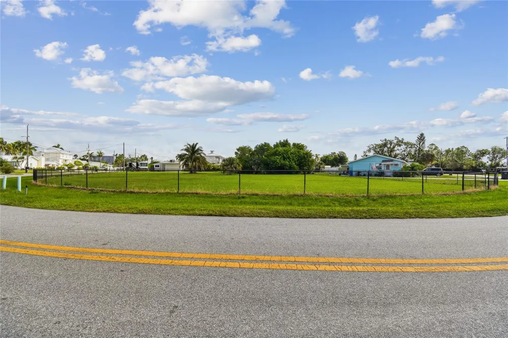 W SHELL POINT ROAD Ruskin, FL 33570