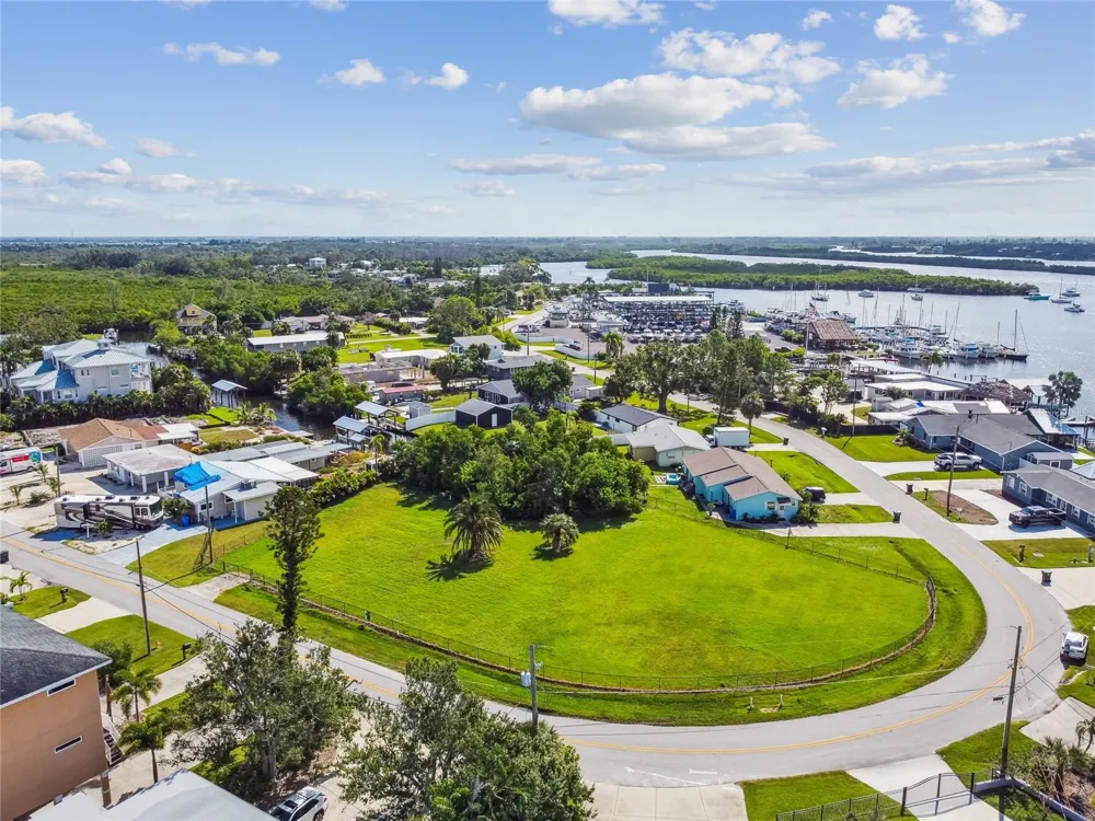 W SHELL POINT ROAD Ruskin, FL 33570