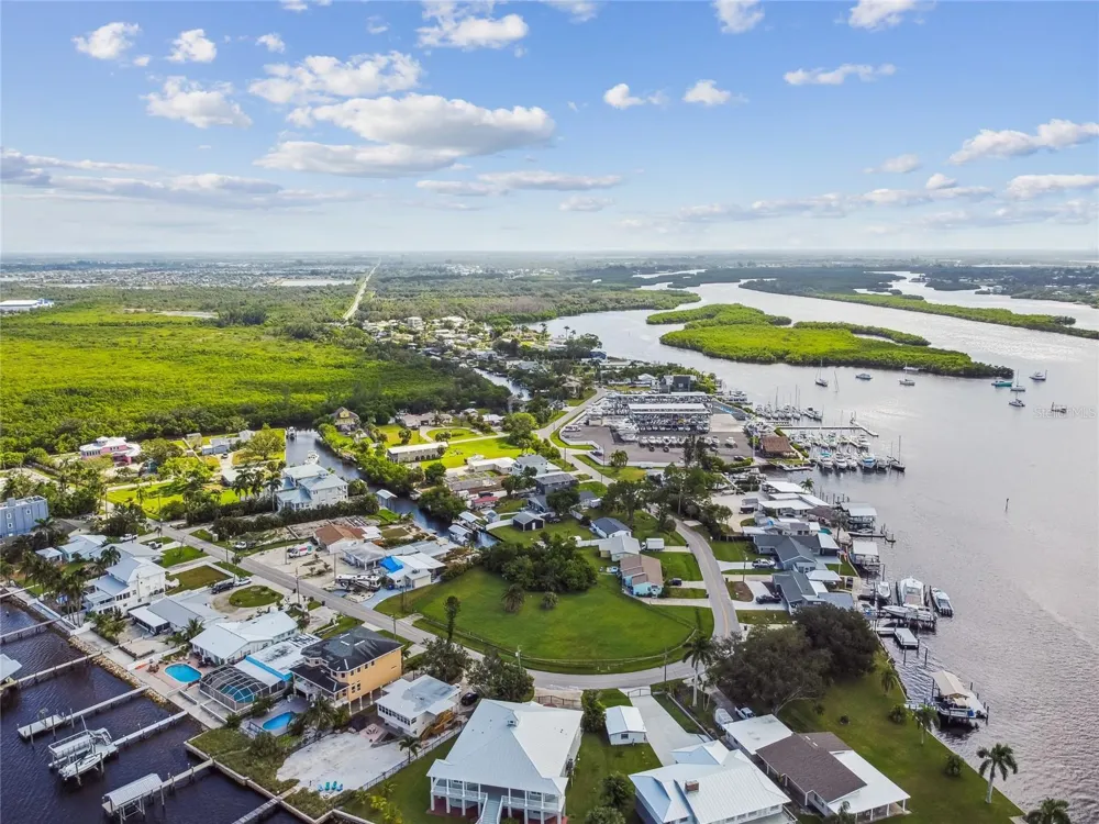 W SHELL POINT ROAD Ruskin, FL 33570