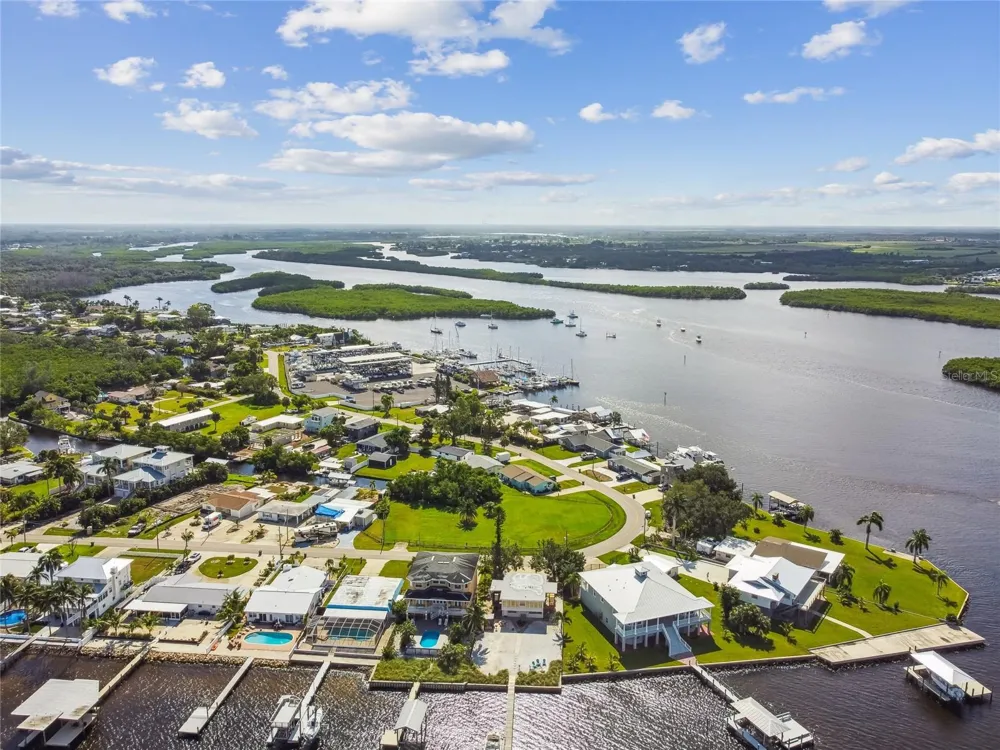 W SHELL POINT ROAD Ruskin, FL 33570