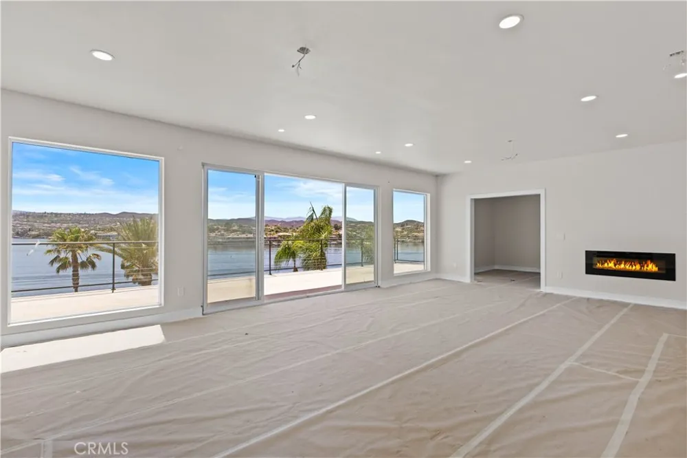 22262 San Joaquin Drive W Canyon Lake, CA 92587