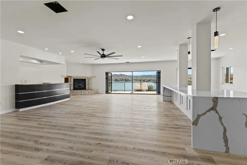 22262 San Joaquin Drive W Canyon Lake, CA 92587