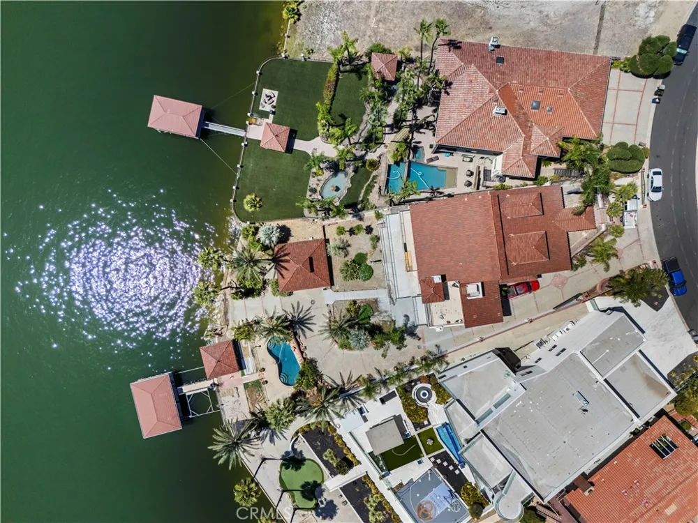 22262 San Joaquin Drive W Canyon Lake, CA 92587