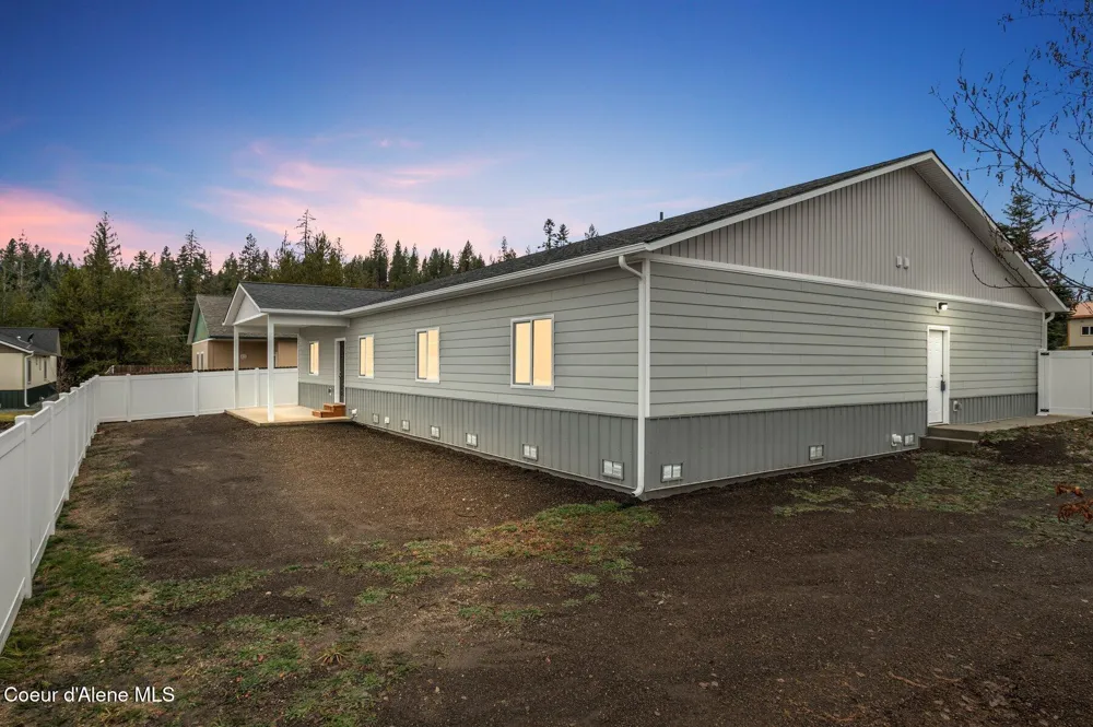 30 Huckleberry Avenue Priest River, ID 83856