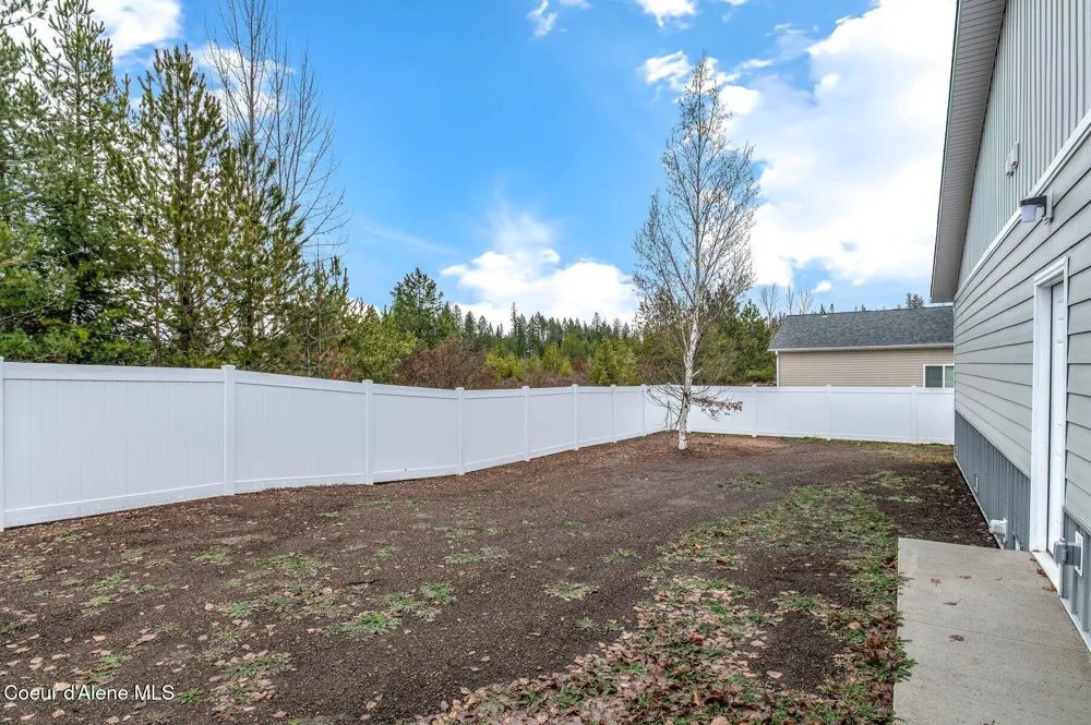 30 Huckleberry Avenue Priest River, ID 83856